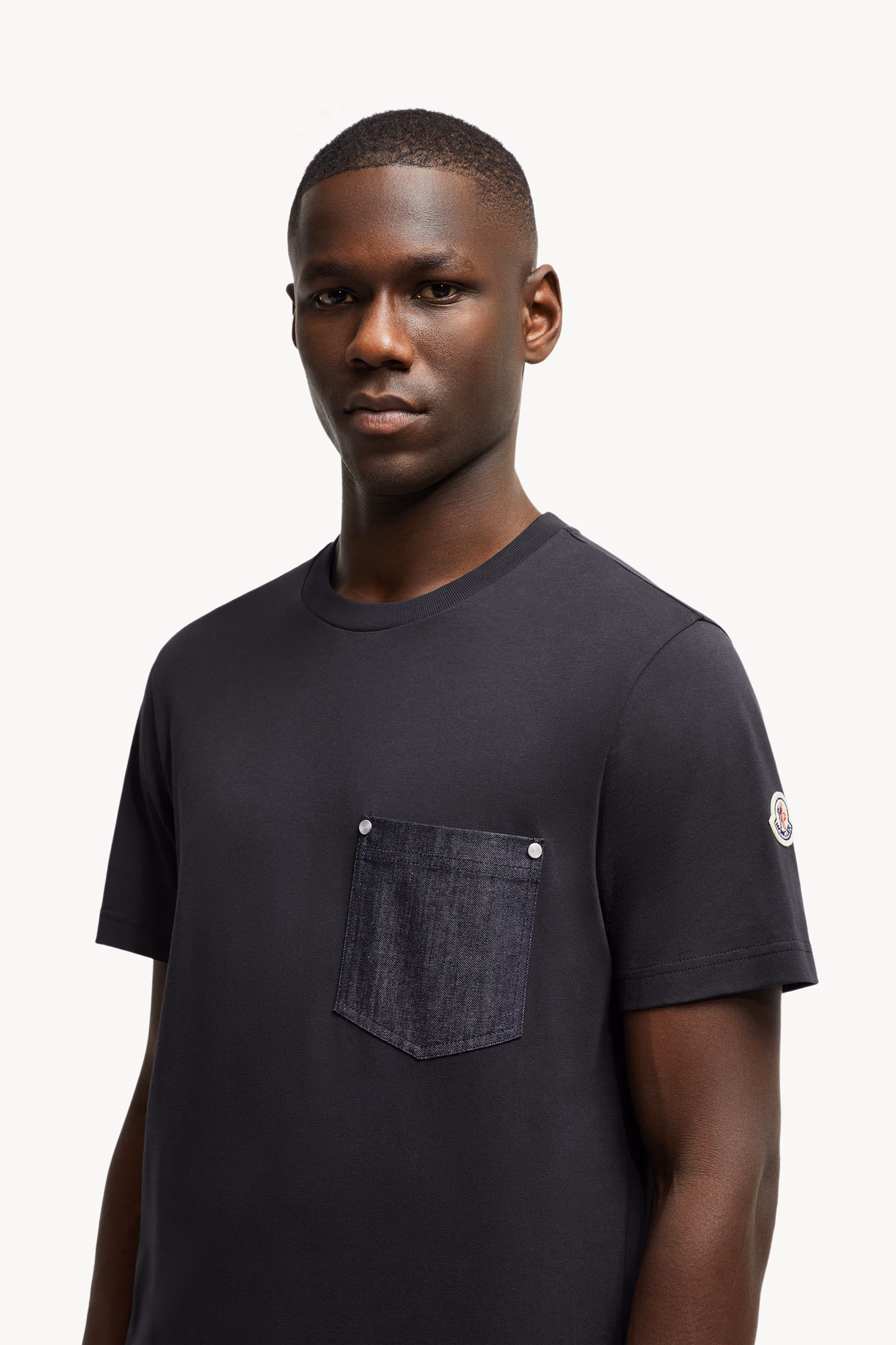 T-shirt en coton et denim avec poche Hommes Bleu marine Moncler 4